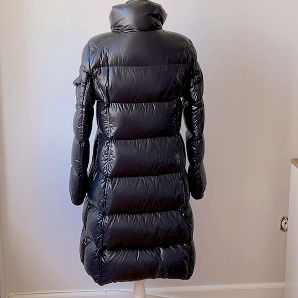 Like new Moncler coat - Picture 2 of 8